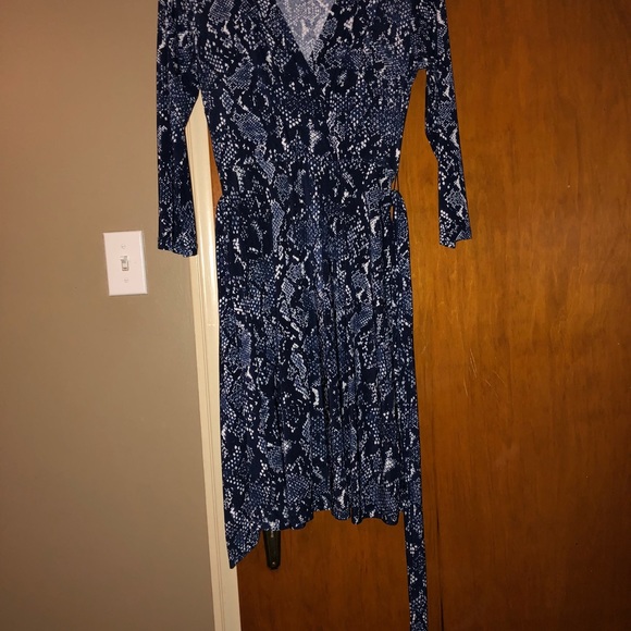 Dress - Picture 4 of 6